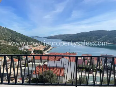 Apartments in Trogir, panoramic sea view and beach nearby - 3