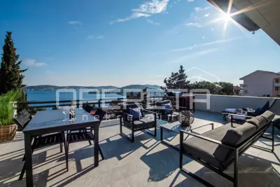 Apartment 82 m², Rogoznica, 2 bedrooms and terrace with sea view - 4