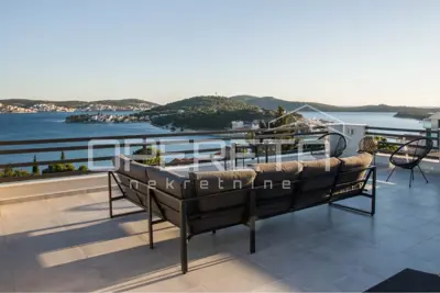 Apartment 82 m², Rogoznica, 2 bedrooms and terrace with sea view - 14
