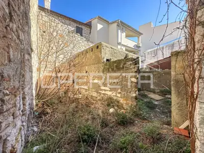 Kuća 78 m², Betina - centar i dvorište 52 m² - 5