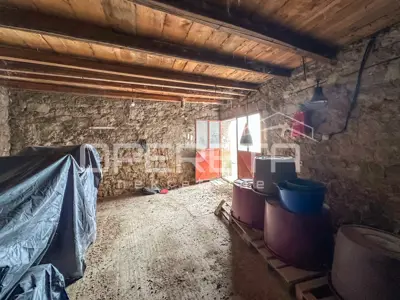Kuća 78 m², Betina - centar i dvorište 52 m² - 3