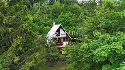 Haus 109 m², Zlobin - ruhige Lage und großer Gartenbereich - 10