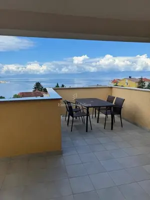 Apartment for sale in Omišalj, 80 m²