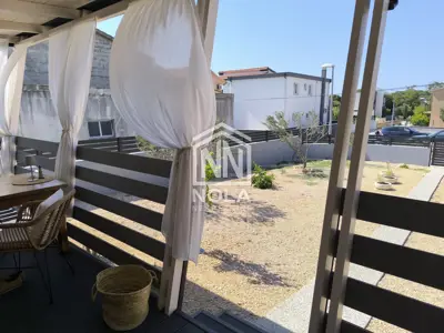 VODICE Veliko građevinsko zemljište s opremljenom kućom u mirnoj zoni - 12