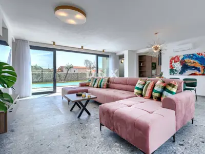 House for sale in Loborika, 242 m² - 16