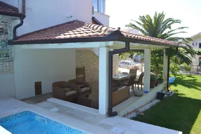 Kuća 530 m², Medulin - 100 m od mora - 13