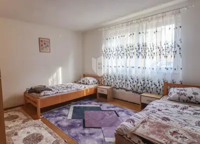 Pula, surroundings, family house with two apartments - 4