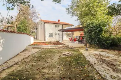 Pula, surroundings, family house with two apartments - 15