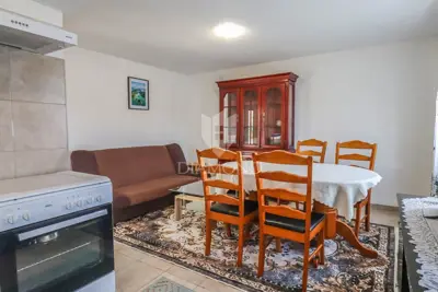Pula, surroundings, family house with two apartments - 2