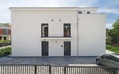 Kuća u Poreču, miran kvart i vrt 200 m² - 2