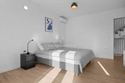 Kuća u Poreču, miran kvart i vrt 200 m² - 19
