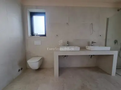 Haus zum Kauf in Poreč, 251 m² - 18