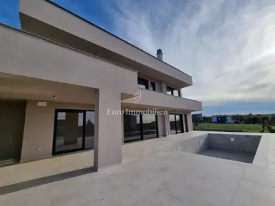 Haus zum Kauf in Poreč, 251 m² - 2