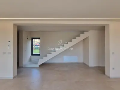 Haus zum Kauf in Poreč, 251 m² - 14