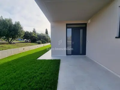 Haus zum Kauf in Poreč, 251 m² - 10