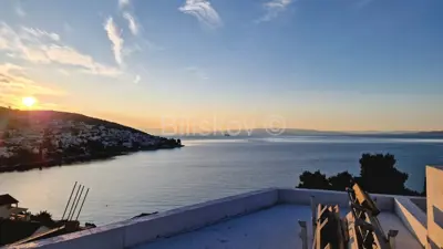 Penthouse 103 m², Okrug Gornji, 100 m vom Meer und Panoramablick