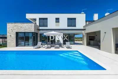 House 538 m², Brtonigla - two luxury villas - 14