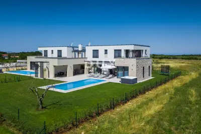 House 538 m², Brtonigla - two luxury villas - 2
