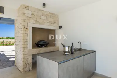 House 538 m², Brtonigla - two luxury villas - 21