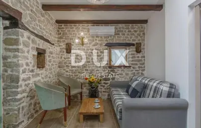 Haus 115 m², Motovun - Pool und Blick auf die Hügel - 13