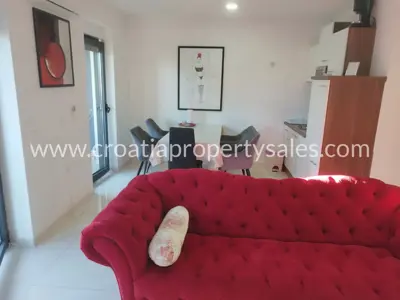 Apartment 57 m², Kaštela - first row by the sea - 3