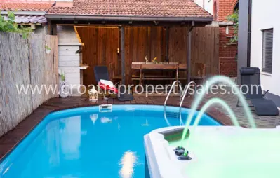 Apartment 57 m², Kaštela - first row by the sea - 9