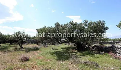 Grundstück, Brač, 8 100 m², 81 000 € - 4