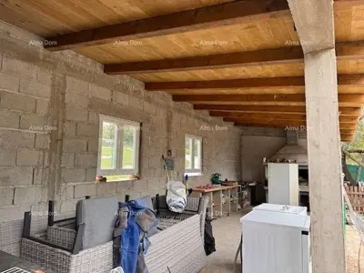 Kuća 220 m², Sveti Lovreč - mirno okruženje i zelenilo - 4