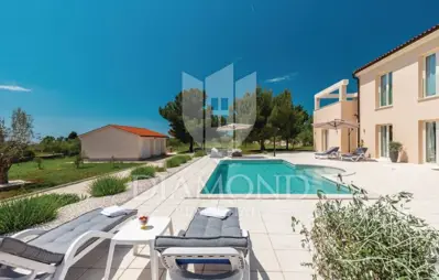 Vila 399 m², Vodnjan - bazen i maslinik - 2
