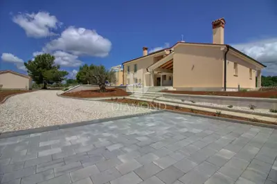 Vila 399 m², Vodnjan - bazen i maslinik - 7