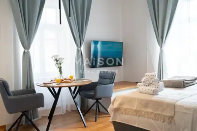 Wohnung zur Miete in Centar, 27 m²