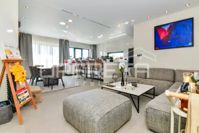 Wohnung zum Kauf in Mikulići, 187 m² - 4