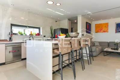 Wohnung zum Kauf in Mikulići, 187 m² - 6