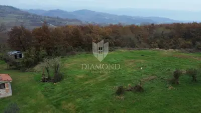 Građevinsko zemljište 800 m², Pićan - pogled na Učku - 4