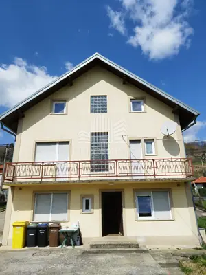 House 240 m², Markuševec - large yard and three floors - 2