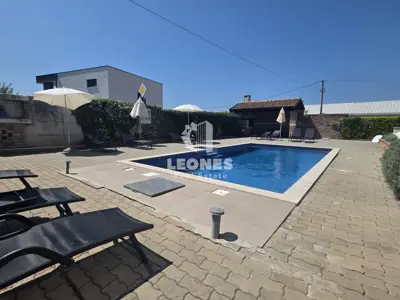 Two-bedroom apartment with a view of the sea and a swimming pool in the vicinity of Umag - 12