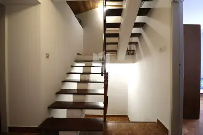 Haus 143 m², Poreč - zwei Wohneinheiten und Hof - 5
