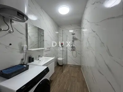 House 380 m², Kastav - 4 apartments and commercial space - 14