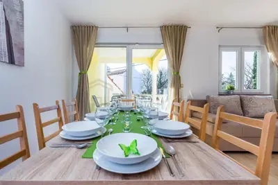 CRIKVENICA, DRAMALJ - Haus neueren Baujahrs mit Pool und Meerblick - 10