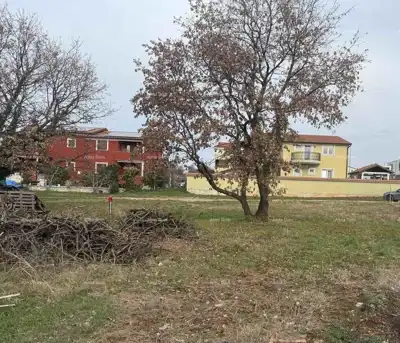 Građevinsko zemljište na odličnoj lokaciji – Novigrad - 3