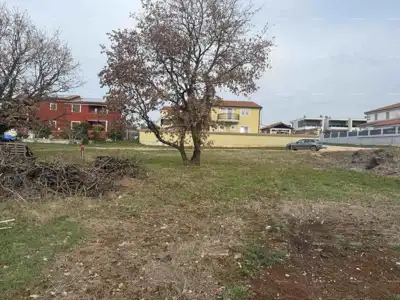 Baugrundstück in ausgezeichneter Lage - Novigrad