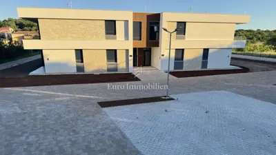 Wohnung zum Kauf in Rovinj, 58,3 m² - 2