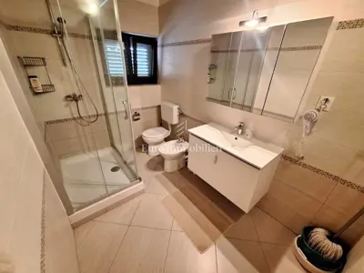Haus 250 m², Punat - Pool und 700 m² Gartenfläche - 16