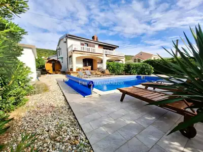 Haus 250 m², Punat - Pool und 700 m² Gartenfläche - 2