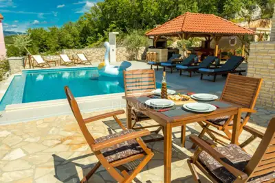 Apartment house in Klimno, pool and sea view - 2