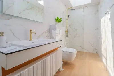Houses 270 m², Umag center - 6 bedrooms - 10