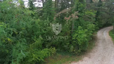 Building plot 2,323 m², Labin - quiet location - 3