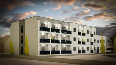 Resnik, Novogradnja, stan u prizemlju s vrtom, 74 m²