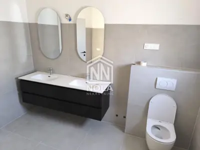 Kuća 157 m², Vodice - bazen i garaža - 3