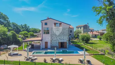 Kuća 240 m², Umag - bazen, sauna i fitness zona - 2